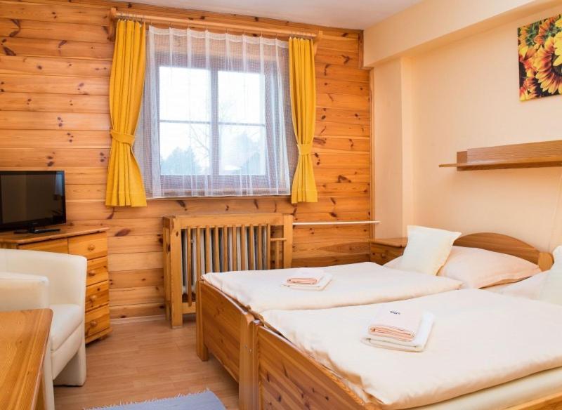 Penzion Una Liptovský Mikuláš Extérieur photo
