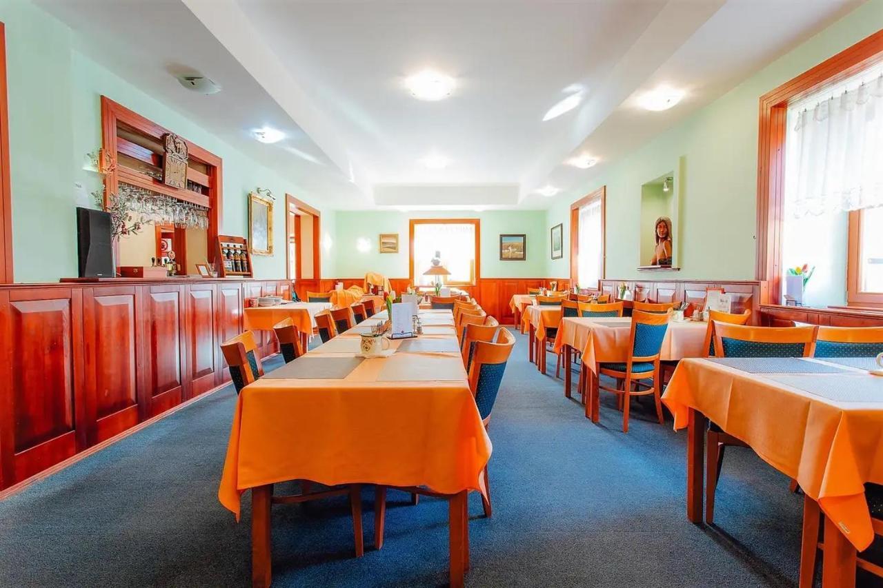 Penzion Una Liptovský Mikuláš Extérieur photo